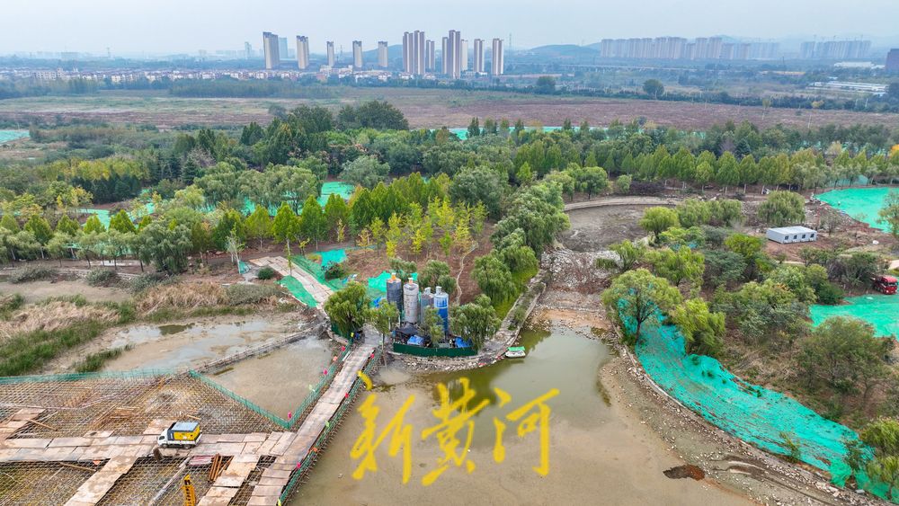 排空湖水清淤提质，济南彩虹湖景观全面改造提升