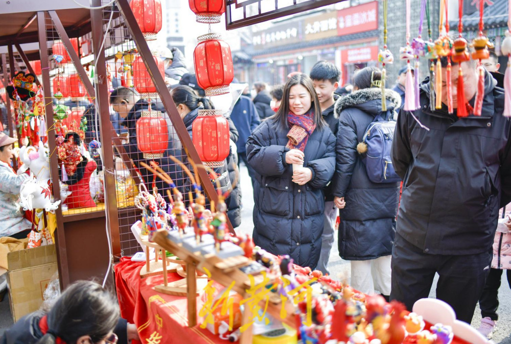 “泉”在济南过大年 