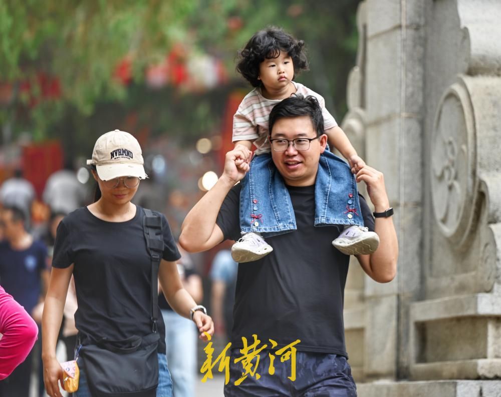 千佛山秋景上线，升级版游园会邀市民游客沉浸式赏景观演