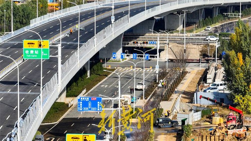 新建高架跨越济广高速，向北直通跨黄大桥