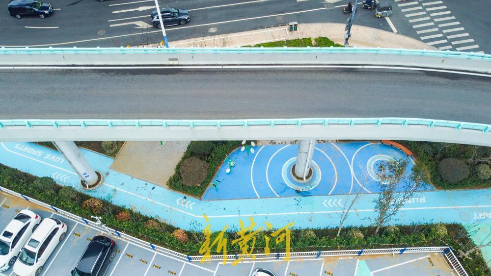 济南顺河高架桥下空间升级 口袋公园换新颜