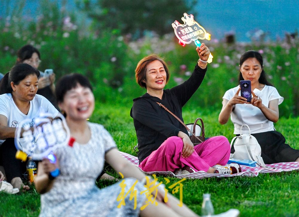 草坪音乐节，打卡袁洪峪