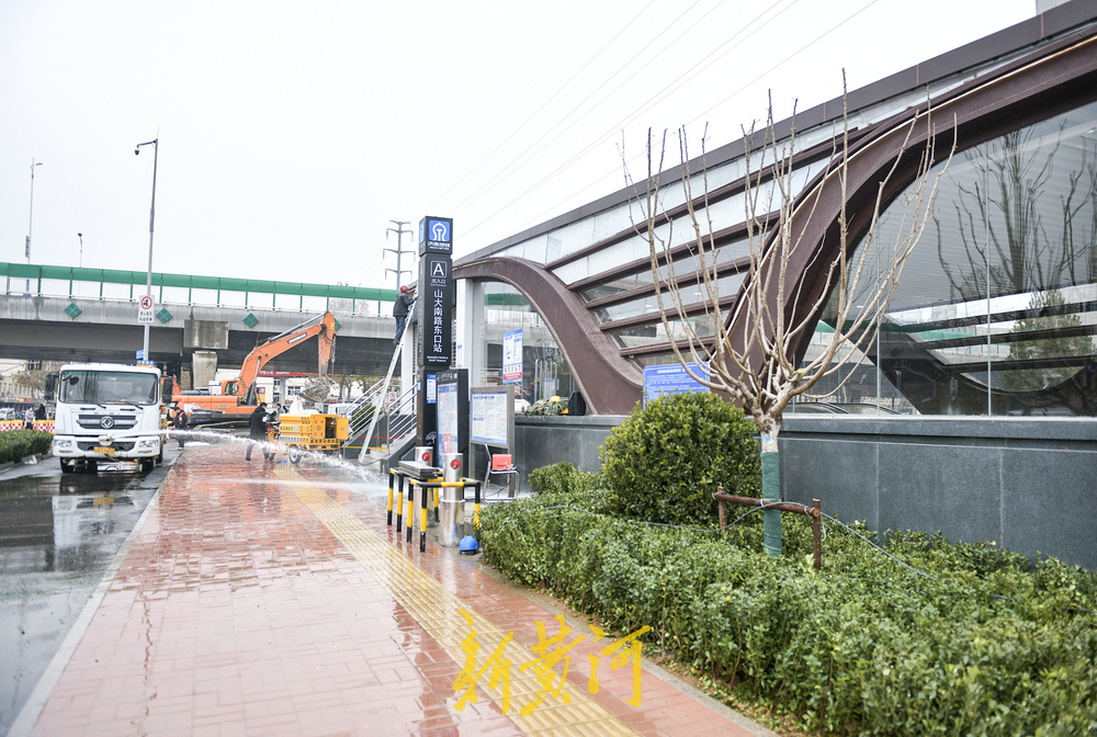 济南地铁6号线山大南路东口站出入口建成 区域交通将迎优化