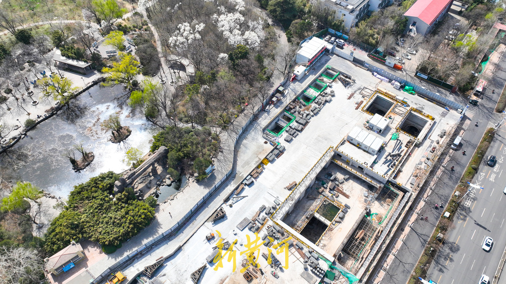 紧邻泉城公园，济南轨道交通4号线最浅地下车站“露脸”