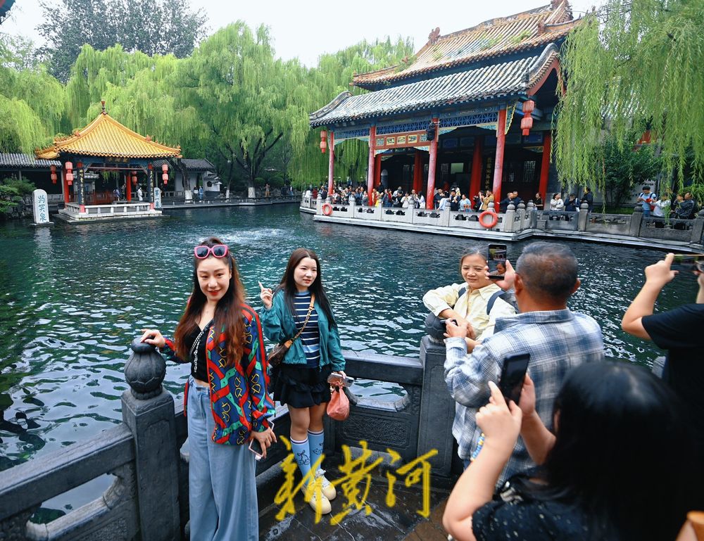 泉水撒欢 济南趵突泉水位连涨六天  