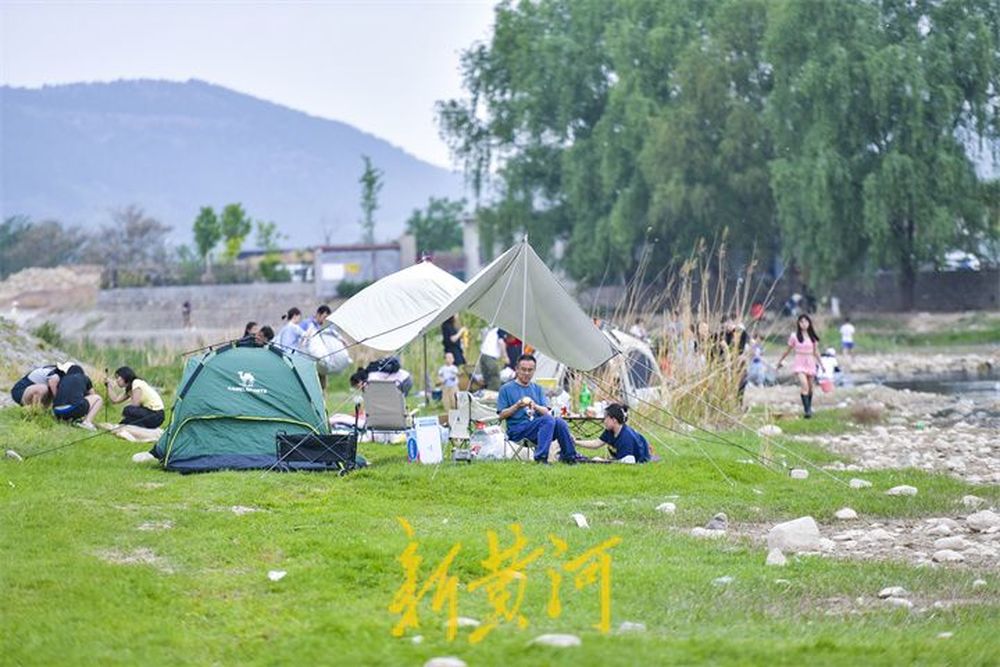 一年四季 泉在济南｜从“挤在人海”到“躺进山河”，乡村游迎来“帐篷热”