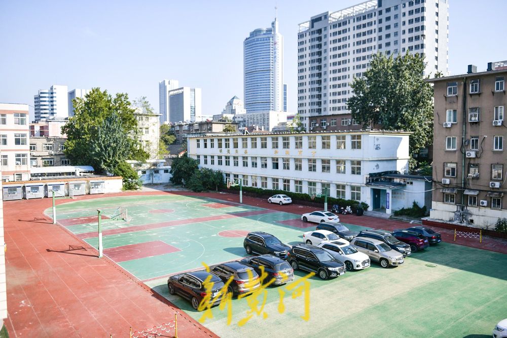 济南火车站南广场周边区域冻结，明珠小学提前全部搬离