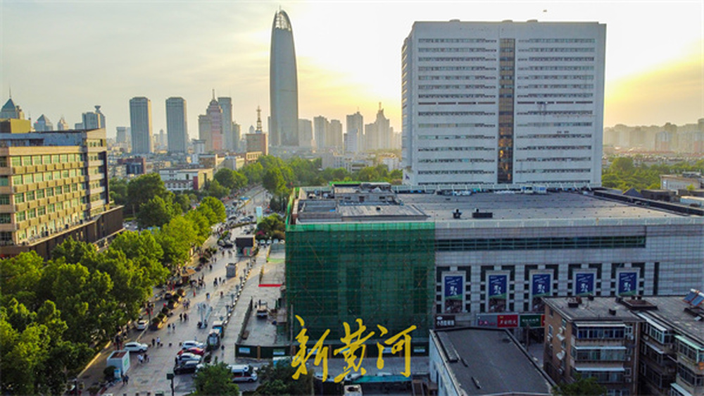 泉城路21年历史老商城升级改造