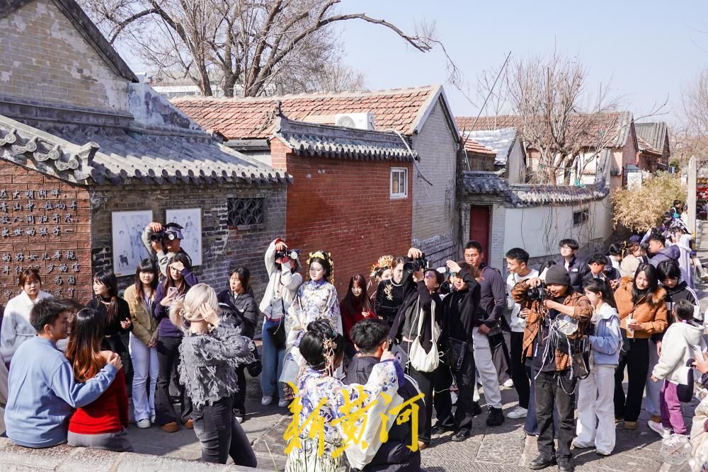 节后旅游热度不减，济南老城观景游持续“吸睛”