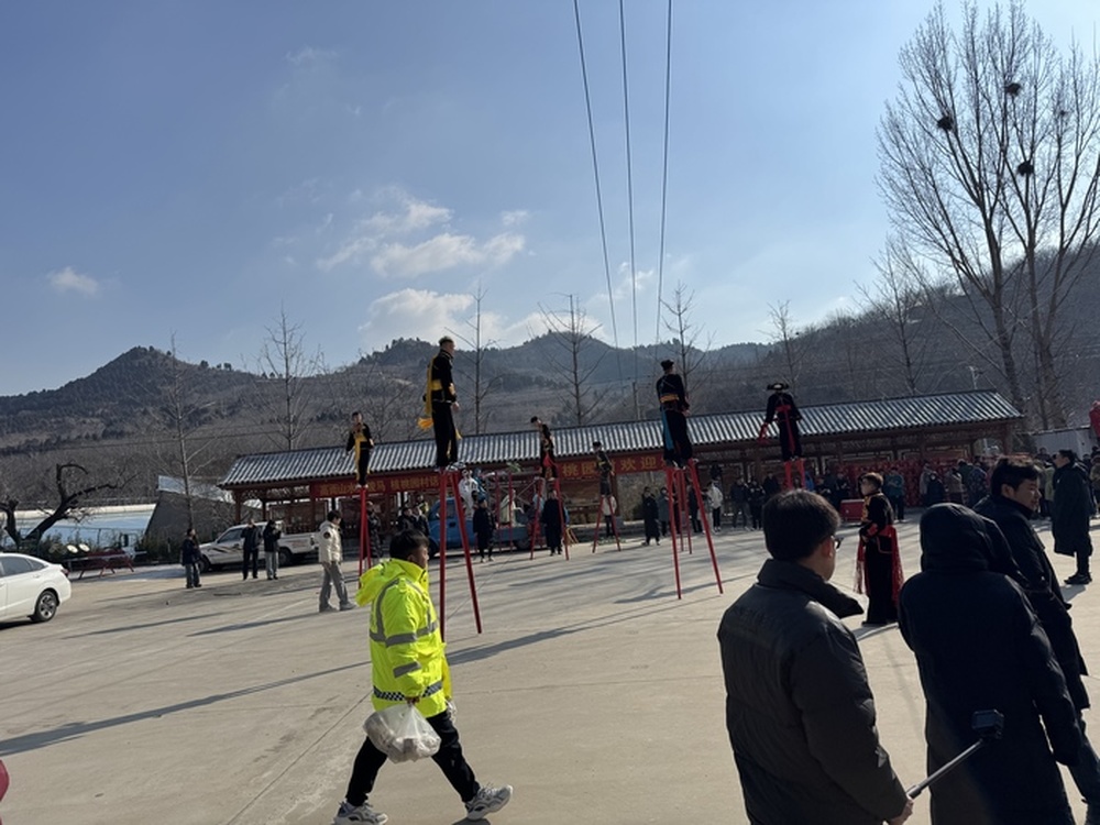 传统年俗“活起来” 济南版“杀猪宴”热闹开席