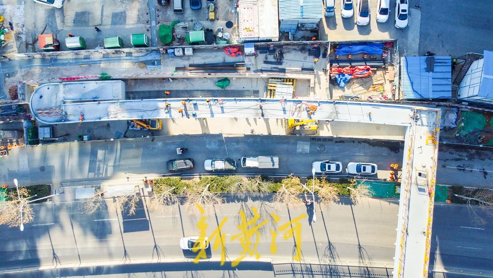 济南二环南路新增过街天桥 ，助力周边小区便捷通行