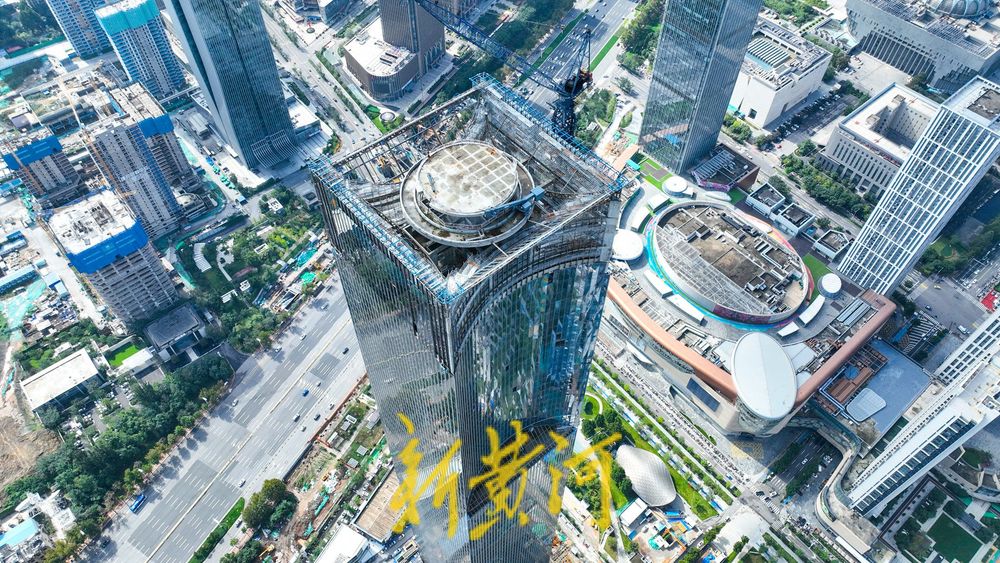 高318米、地上62层，济南CBD南大门新地标初具规模