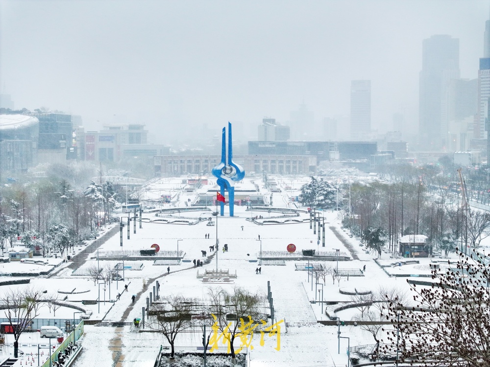 琼楼玉宇，如诗如画！无滤镜无特效的泉城雪景美爆了