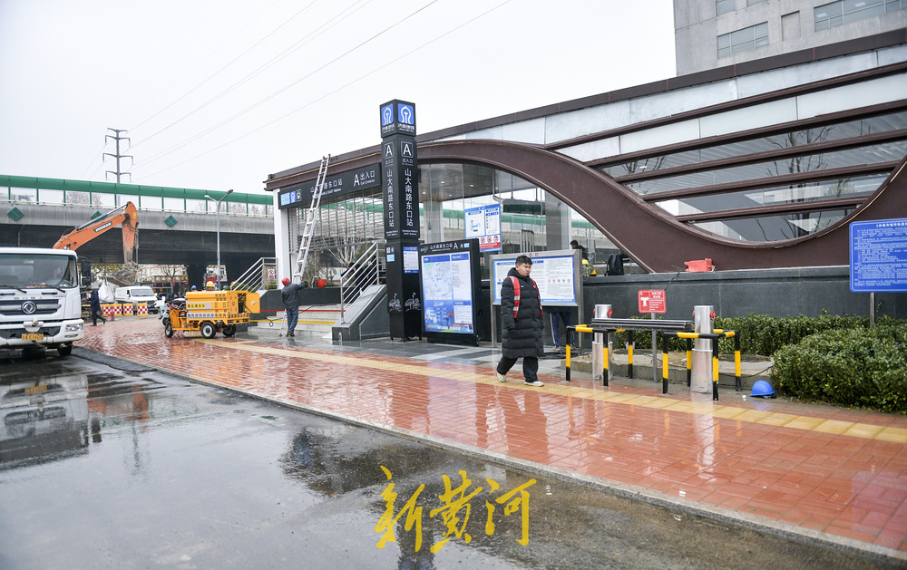 济南地铁6号线山大南路东口站出入口建成 区域交通将迎优化