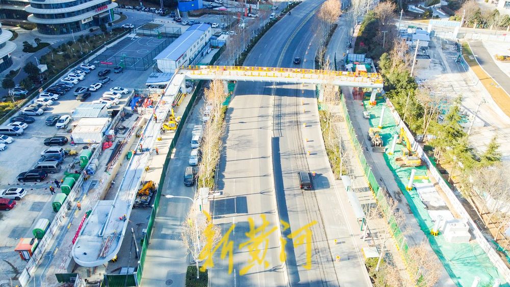 济南二环南路新增过街天桥 ，助力周边小区便捷通行