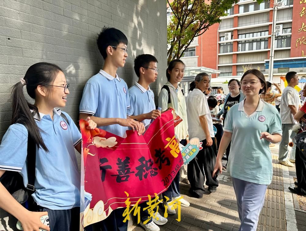 济南中考昨日拉开帷幕，作文题目“有哲理”“不算难”——“时间不抛弃所有人，时间也考验所有人”