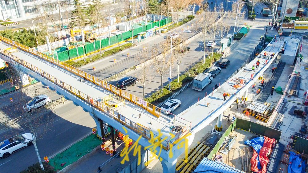 济南二环南路新增过街天桥 ，助力周边小区便捷通行