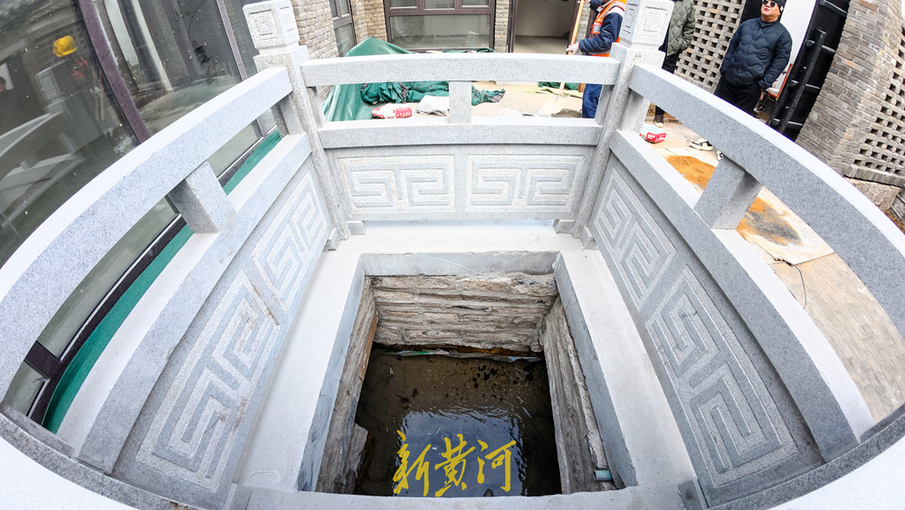 济南后宰门街同元楼饭店修缮 地下泉水暗渠重现天日
