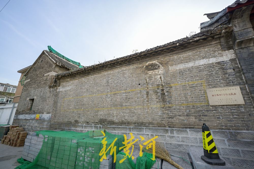 老城城市更新逐步推进 历史建筑开启清理保护 