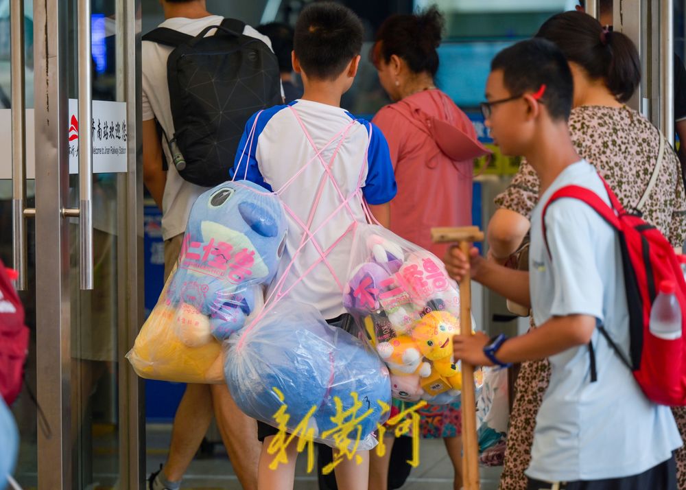 中小学开始集中放假 本周末济南火车站迎暑运首波小高峰