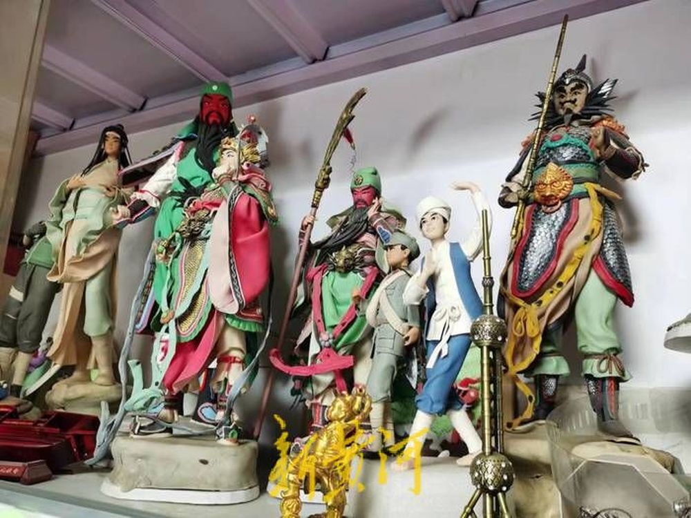 指尖捏出大千世界 济南80后小伙把面团玩出花样