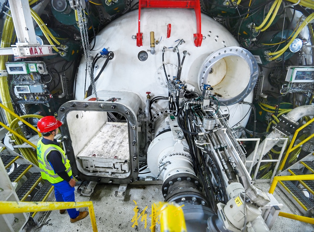 济南航天大道穿黄隧道工程“征程号”盾构机成功始发