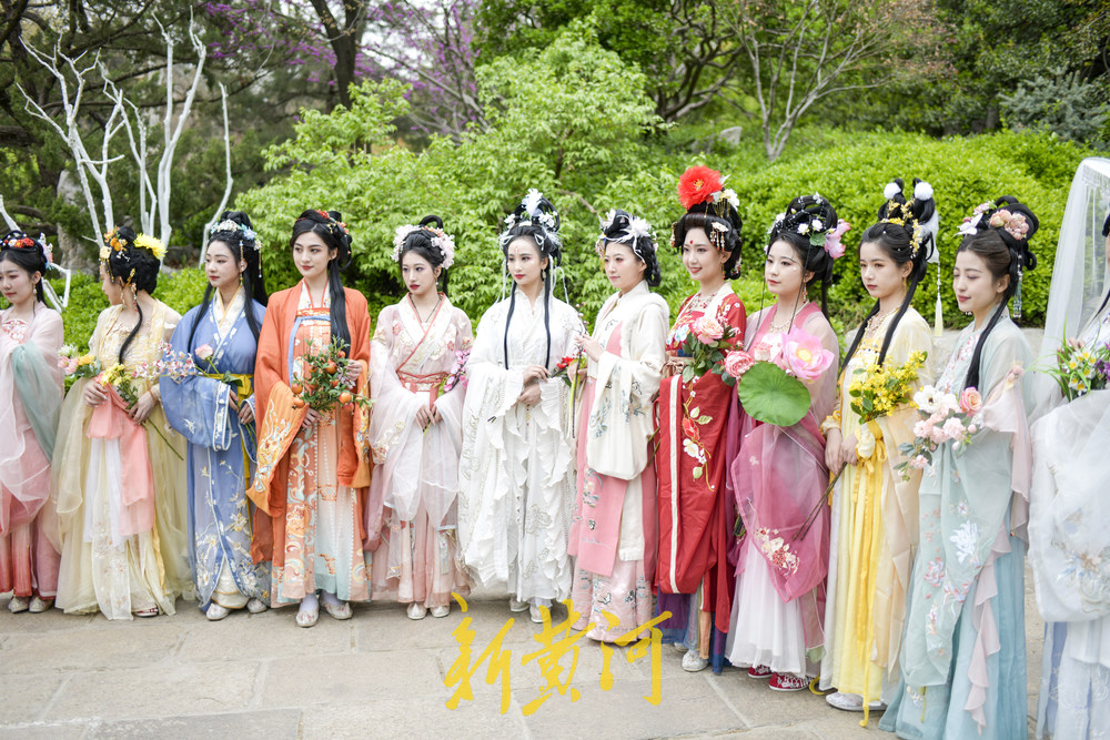 满屏“国潮”范儿！大明湖花朝节靓丽启幕