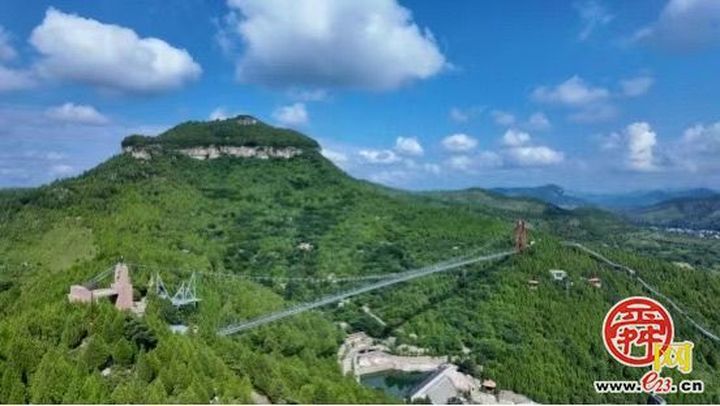 国庆假期秘境石崮寨火爆出圈!石崮寨三娘坐镇才艺大舞台,江湖好戏轮番上演