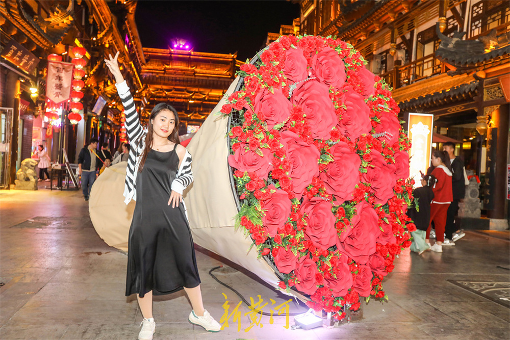 大观园五一成热门打卡地，年轻人组团寻找“老济南的味道”