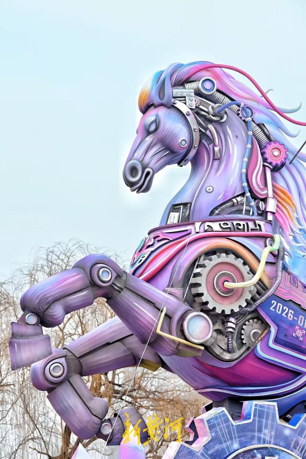 “马力全开”亮相大明湖南岸