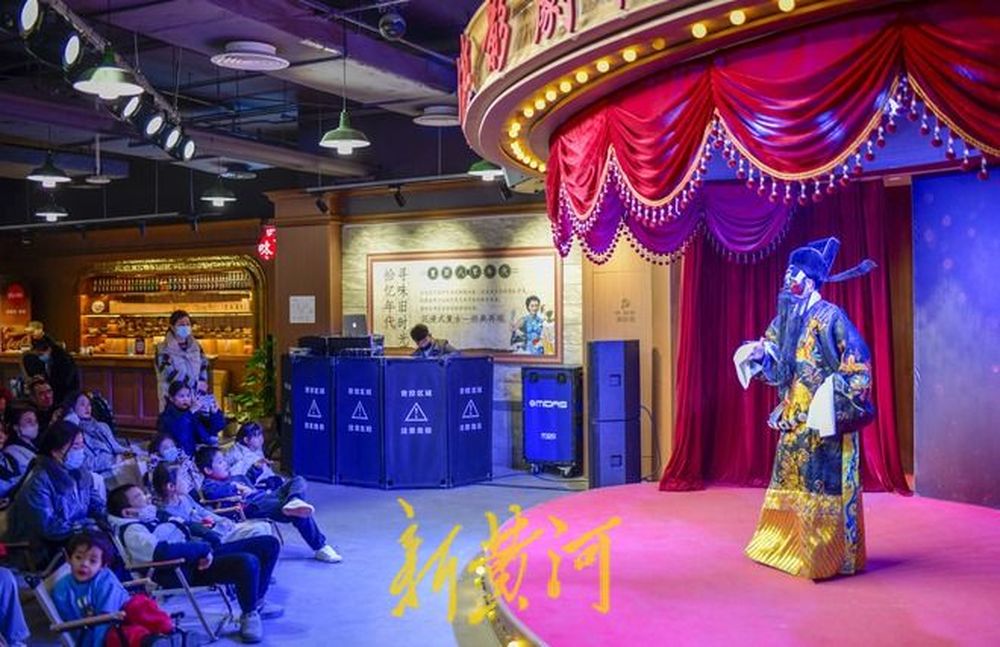 爆火的走路BGM“十保官” 经典原版原曲“现身”山东手造