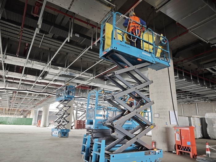 从“节日模式”切换至“奋战模式” 1000余人冲刺遥墙机场T2航站楼项目建设