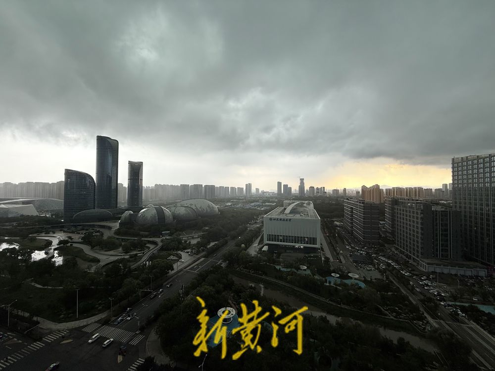 “雨幕”横扫泉城！延时摄影记录震撼瞬间