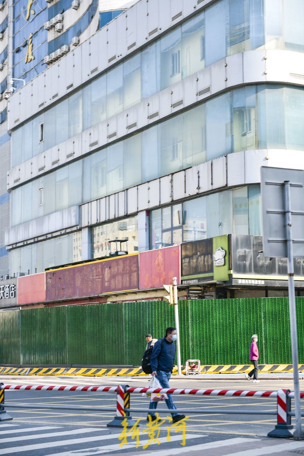 济南火车站南广场周边区域冻结，明珠小学提前全部搬离