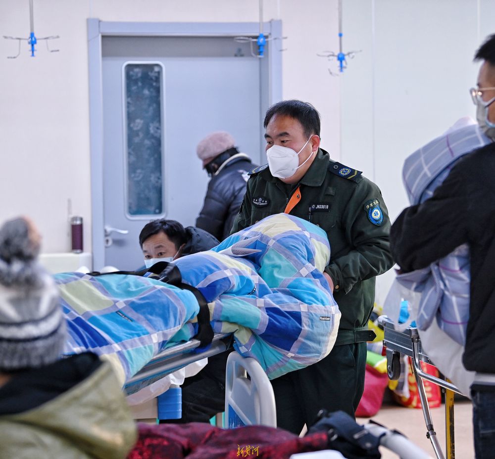 急诊室里的跨年夜