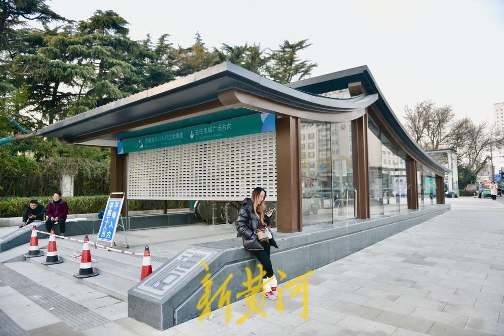 济南趵突泉南路地下通道主体完工 中式出入口亮相