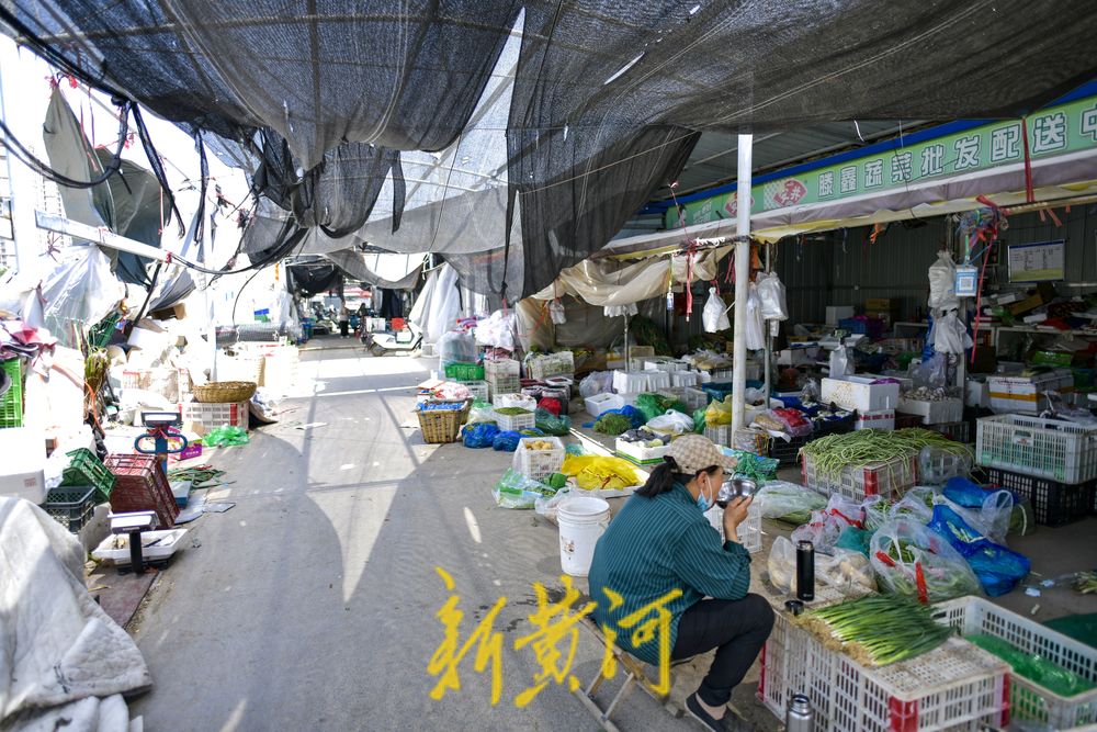经十路旁大棚市场将闭市搬迁