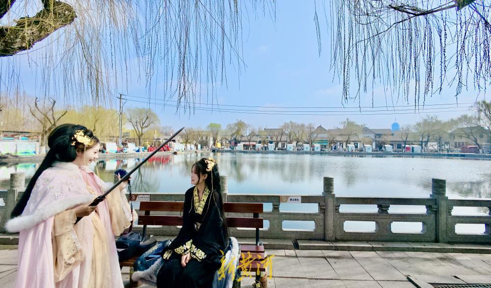 雨雾散尽晴空归来 泉城迎来湛蓝通透天