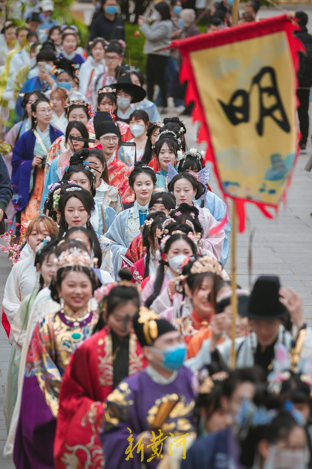 满屏“国潮”范儿！大明湖花朝节靓丽启幕
