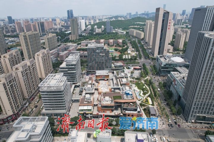 济南首个公园式商业街区 济南CBD绿地国金天地项目东区静待明日开街