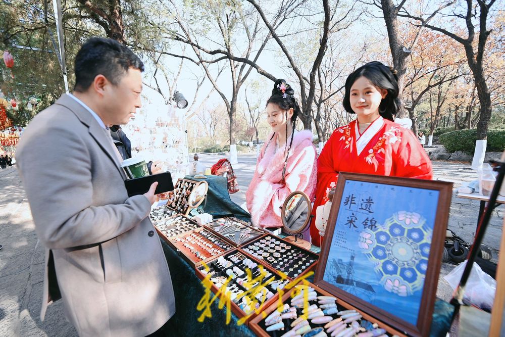 沉浸式感受国风文化，国风市集亮相济南汉服嘉年华