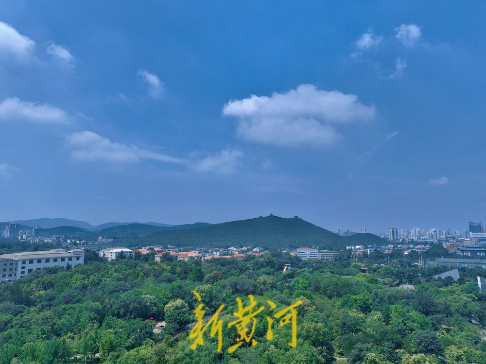 泉城雨后初晴，云卷云舒皆入画