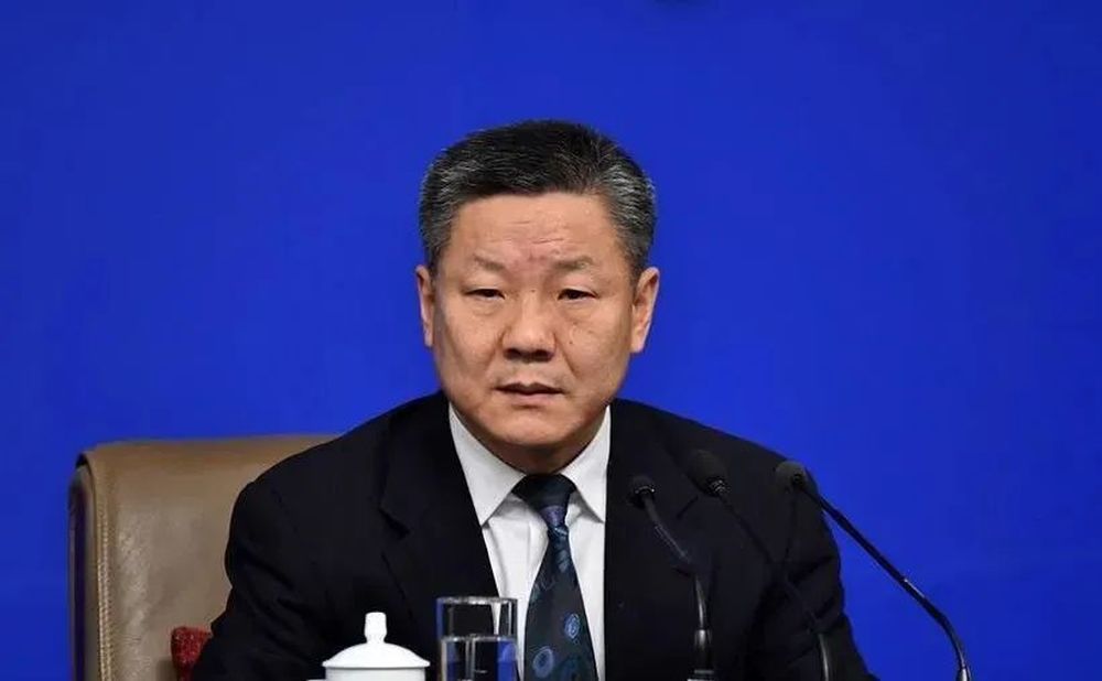 首个被批搞“低级红”“高级黑”的落马高官！陆克华被逮捕