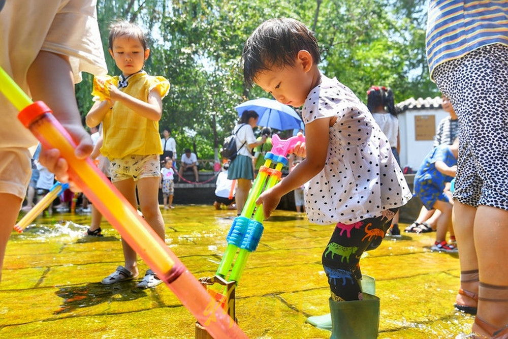 济南发布高温黄色预警局地40℃，这里成了市民避暑好去处