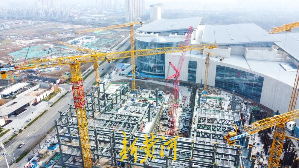 山东国际会展中心二期217米超高层进入地上施工