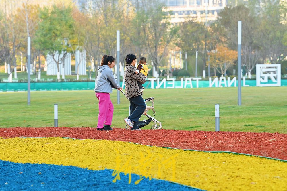 多彩花田浪漫上线，扮靓济南中央商务区