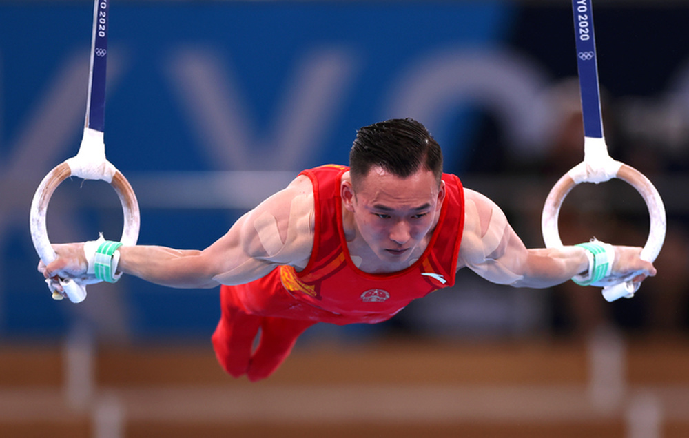 男儿当自强！体操男团决赛中国队拼得铜牌