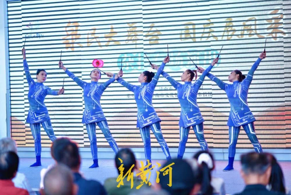 假期济南文化馆好戏连台，杂技专场绝活引喝彩