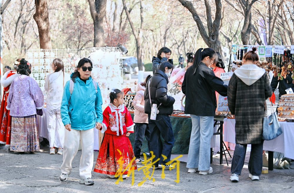 沉浸式感受国风文化，国风市集亮相济南汉服嘉年华